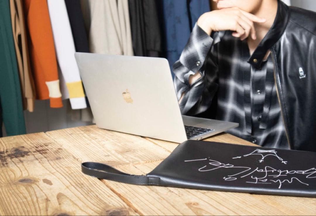 JUN OKAMOTO × 金井政人コラボクラッチバッグ