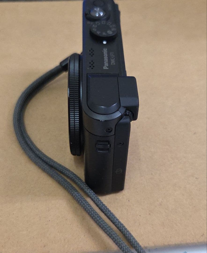 パナソニック LUMIX DMC-LF1