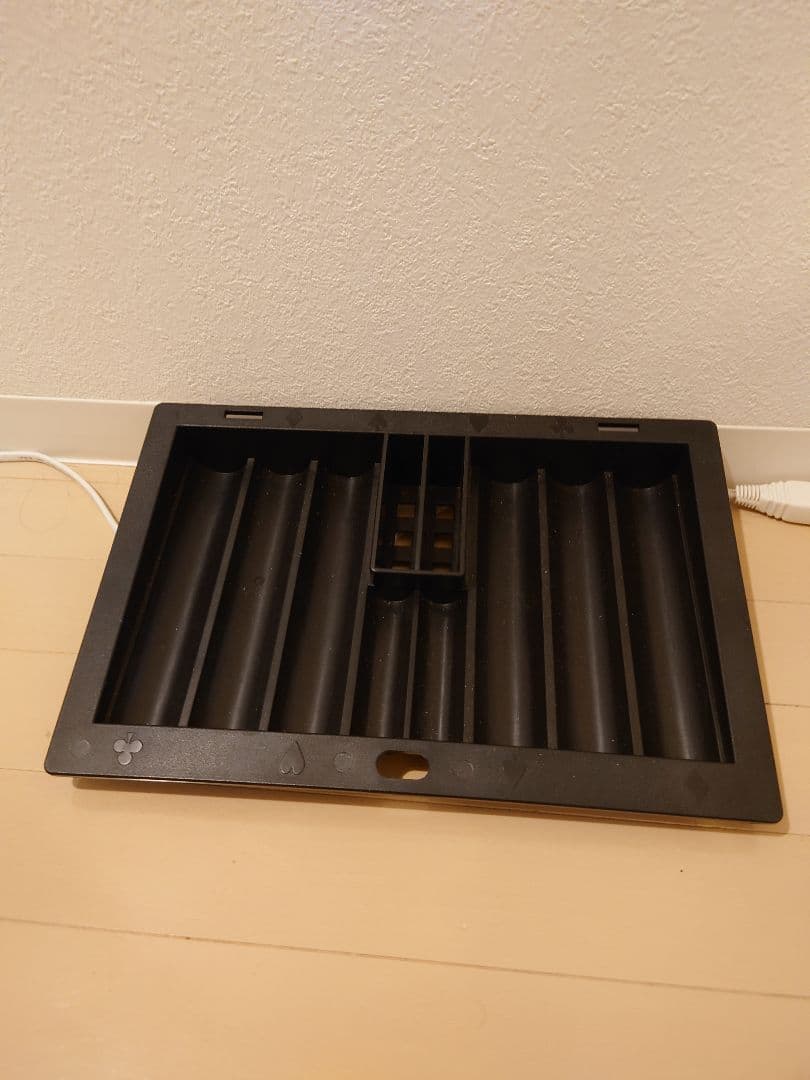 ポーカー　ゲーム用チップ　９００枚セット※ポーカーに必要なおまけ付き