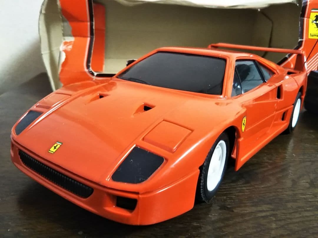 フェラーリ　F40　ラジコン　フィアット　アルファロメオ　アバルト　ランチア
