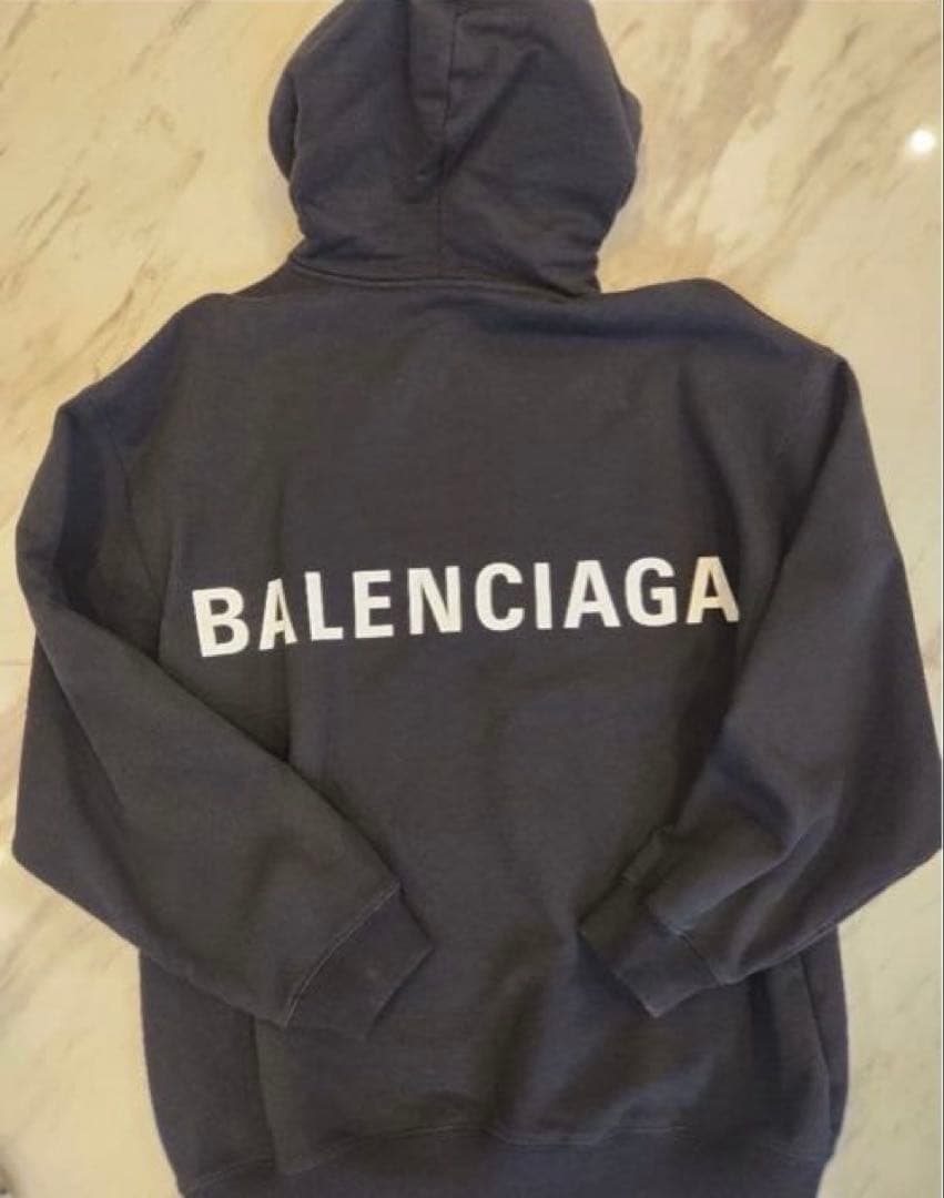 【週末SALL‼️】BALENCIAGA ブラック パーカー