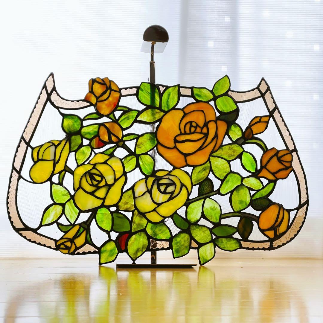 ✮大きめ✮ ステンドグラス　壁掛け　吊り下げ金具付き　バラ　ハンドメイド