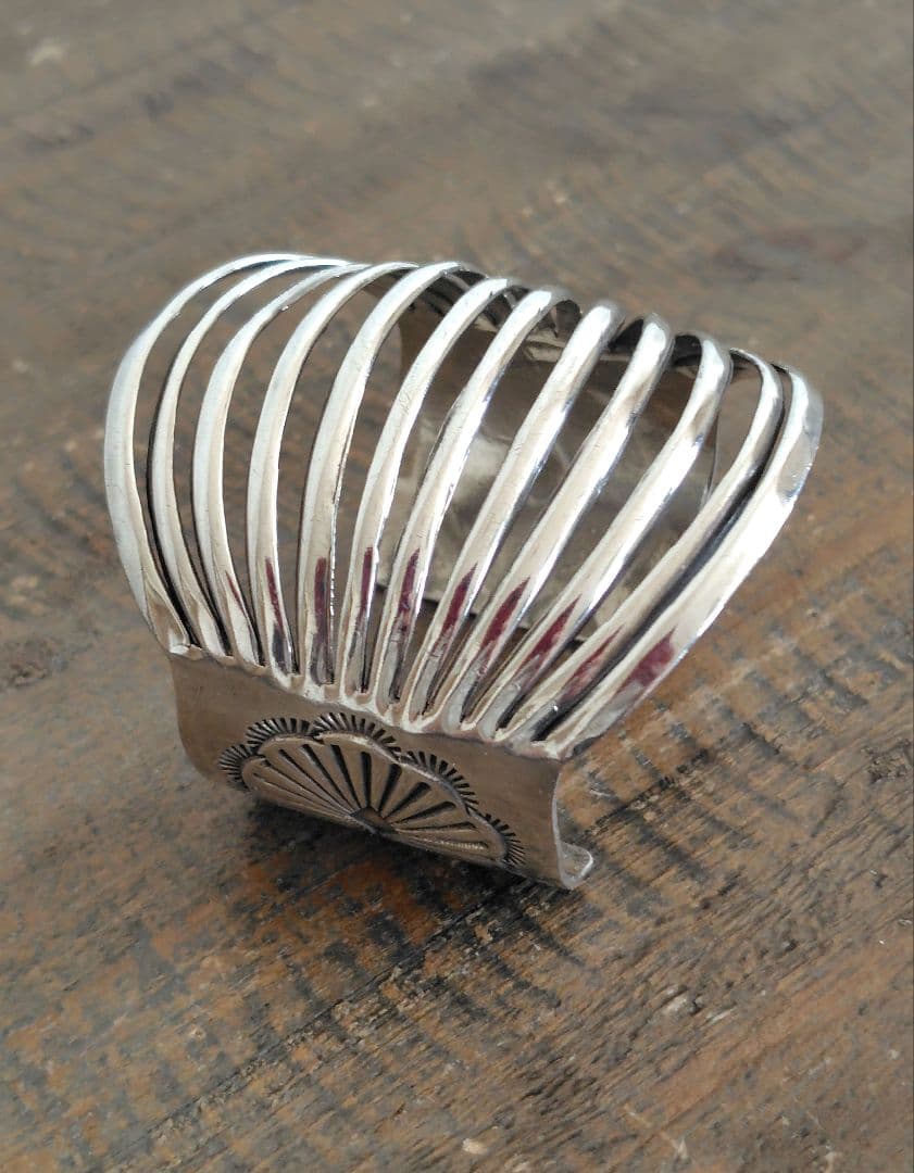 Wilbert Benally スプリット シルバー ワイド バングル ナバホ