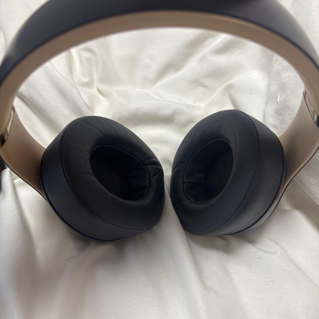 Beats studio3 ワイヤレスヘッドホン ブラック/ゴールド