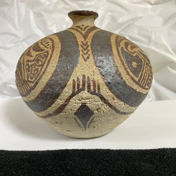 中国　磁州窯　花瓶　瓶　壺　飾り　顔　China  置物　つぼ