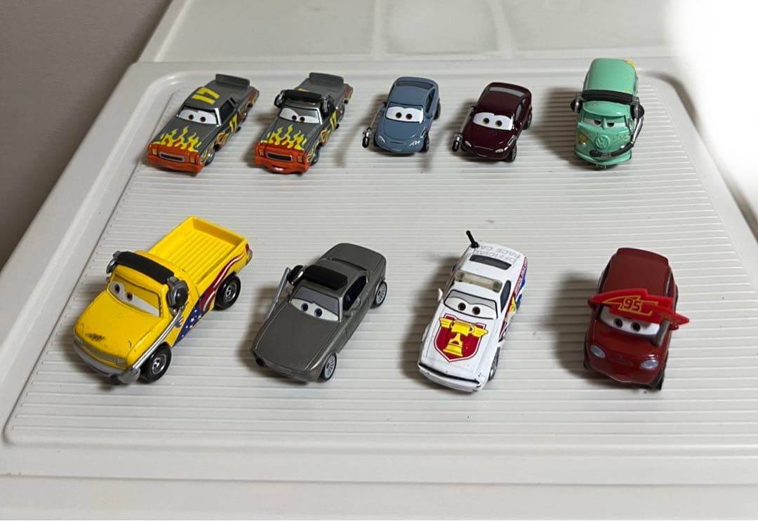 カーズ、マテル、ミニカーのセット（フィルモア、応援）