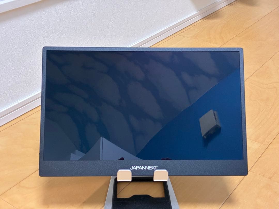 s*n様 JAPANNEXT製 13.3インチ モバイルモニター 4K OLED