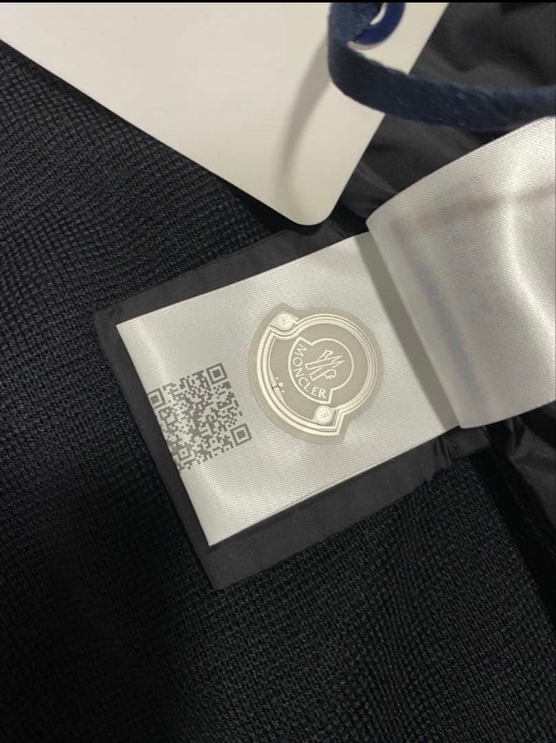 【美品】モンクレール　ハイブリッドダウン　L