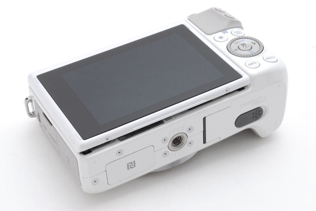 ✨極美品✨キャノン EOS M3❤️Wi-Fi&自撮り❤️小型軽量！