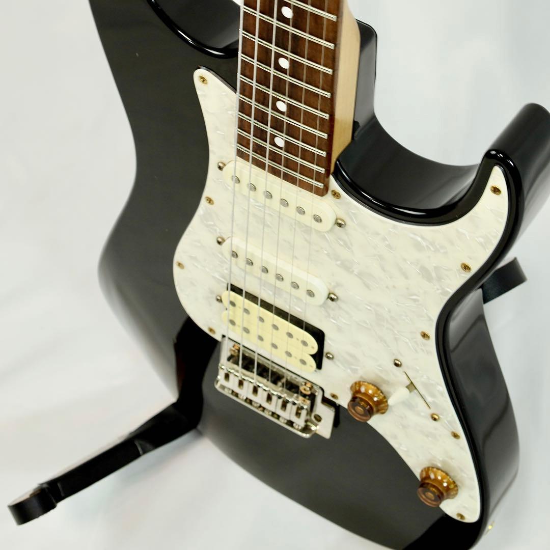 CHARVEL シャーベル フレイムメイプル トラ杢　SSHストラトキャスター