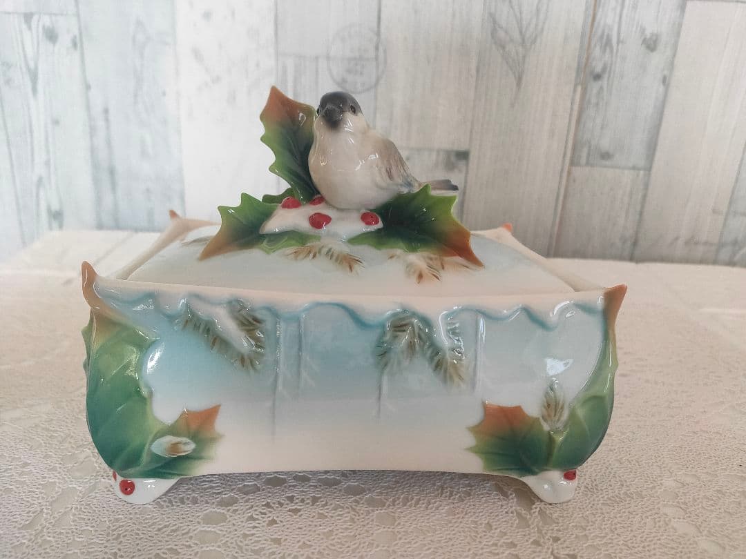 フランツ・ポーセリン ホリデー・ビギニングス シジュウカラ 陶器製 鳥とホリー