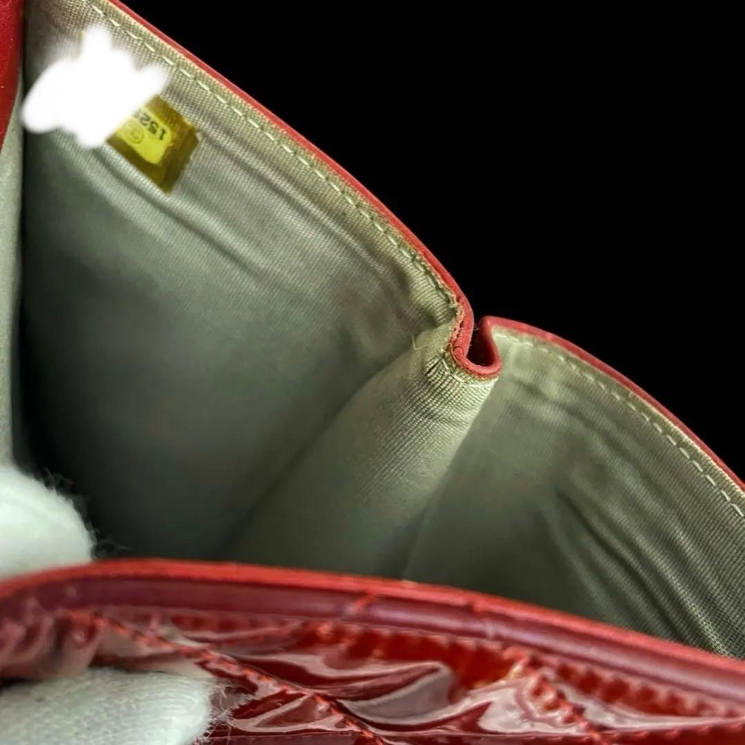 良品✨CHANELシャネル 財布 ダイヤ ココマーク マトラッセ エナメル　赤