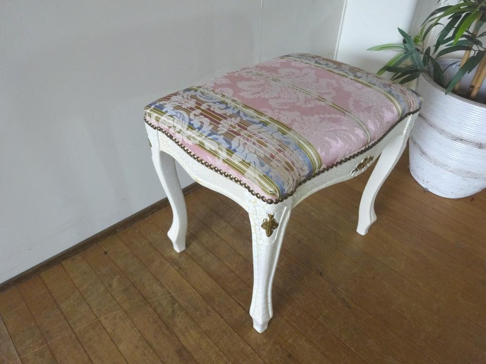イタリア家具　ロココ調　スツール　オットマン　白家具　姫家具　美品