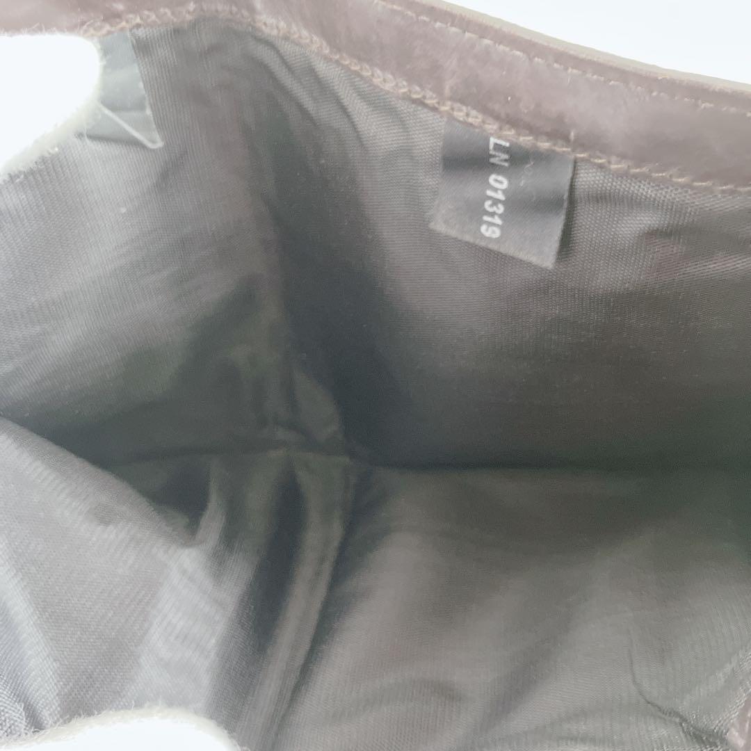 希少✨ プラダ 折り財布 ハラコ ヒョウ柄　三角ロゴプレート　トライアルロゴ