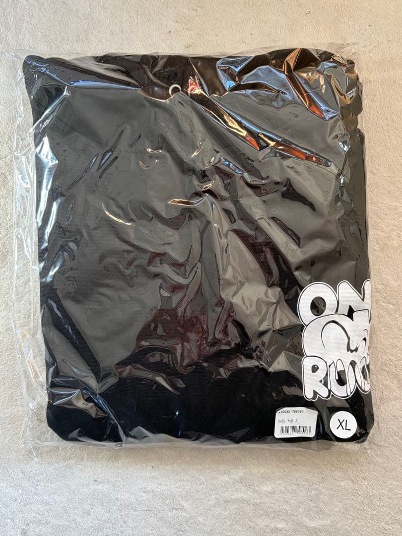 ONE OK ROCK 2024 ツアー プルオーバーパーカー