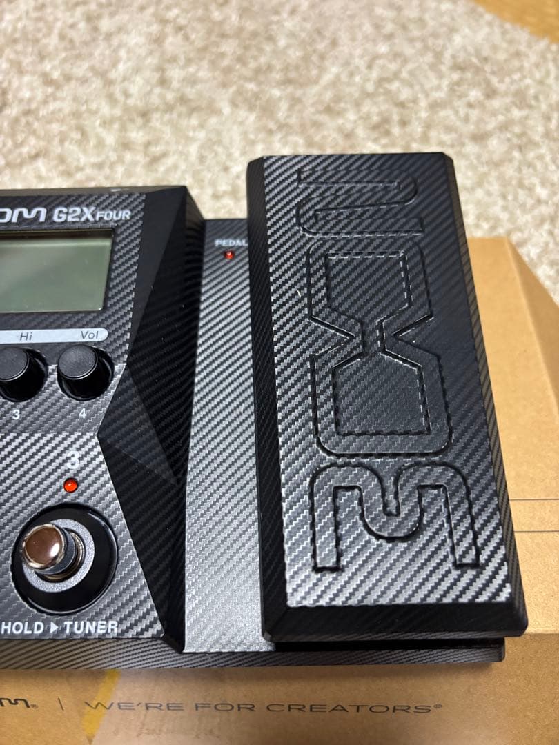 ZOOM G2X four　ギター用マルチエフェクター