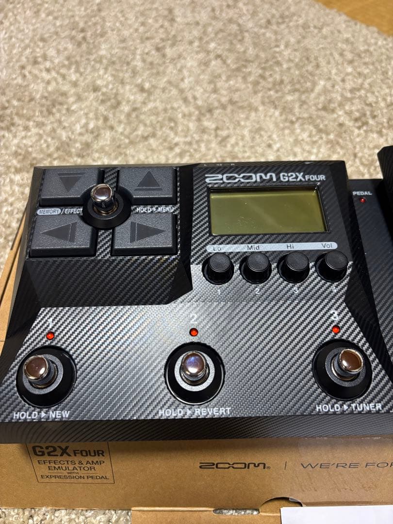 ZOOM G2X four　ギター用マルチエフェクター
