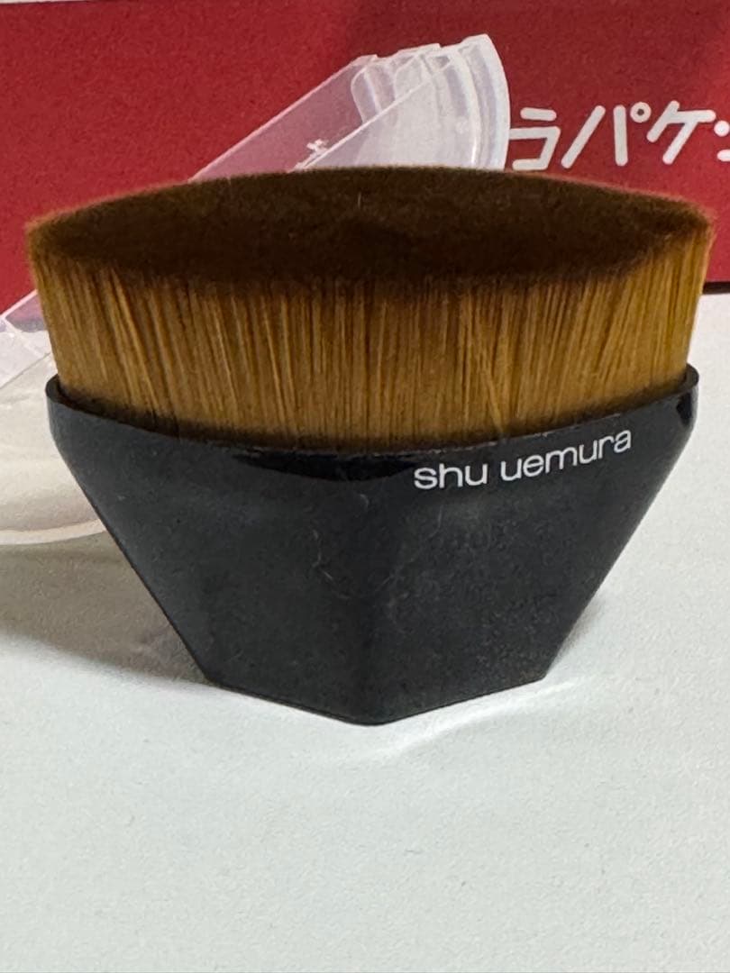 shu uemura unlimited ファンデ2種、モチバーム、ブラシセット