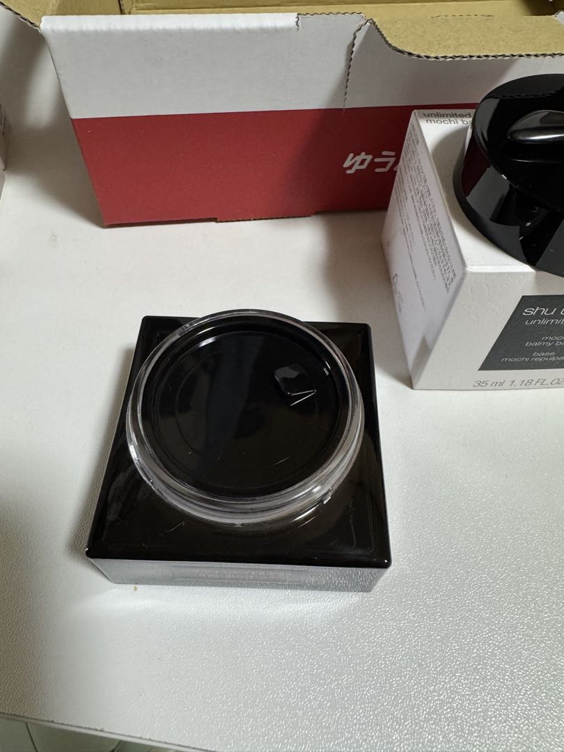 shu uemura unlimited ファンデ2種、モチバーム、ブラシセット