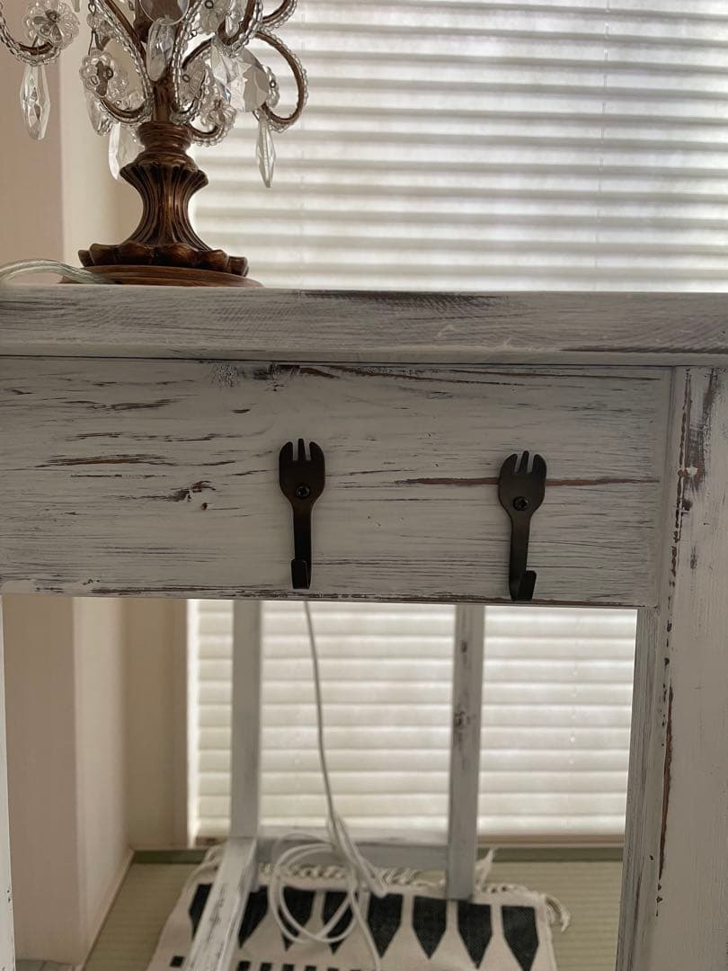 アンティーク机　デスク　勉強机　作業台　白テーブル　ドレッサー　つくえ