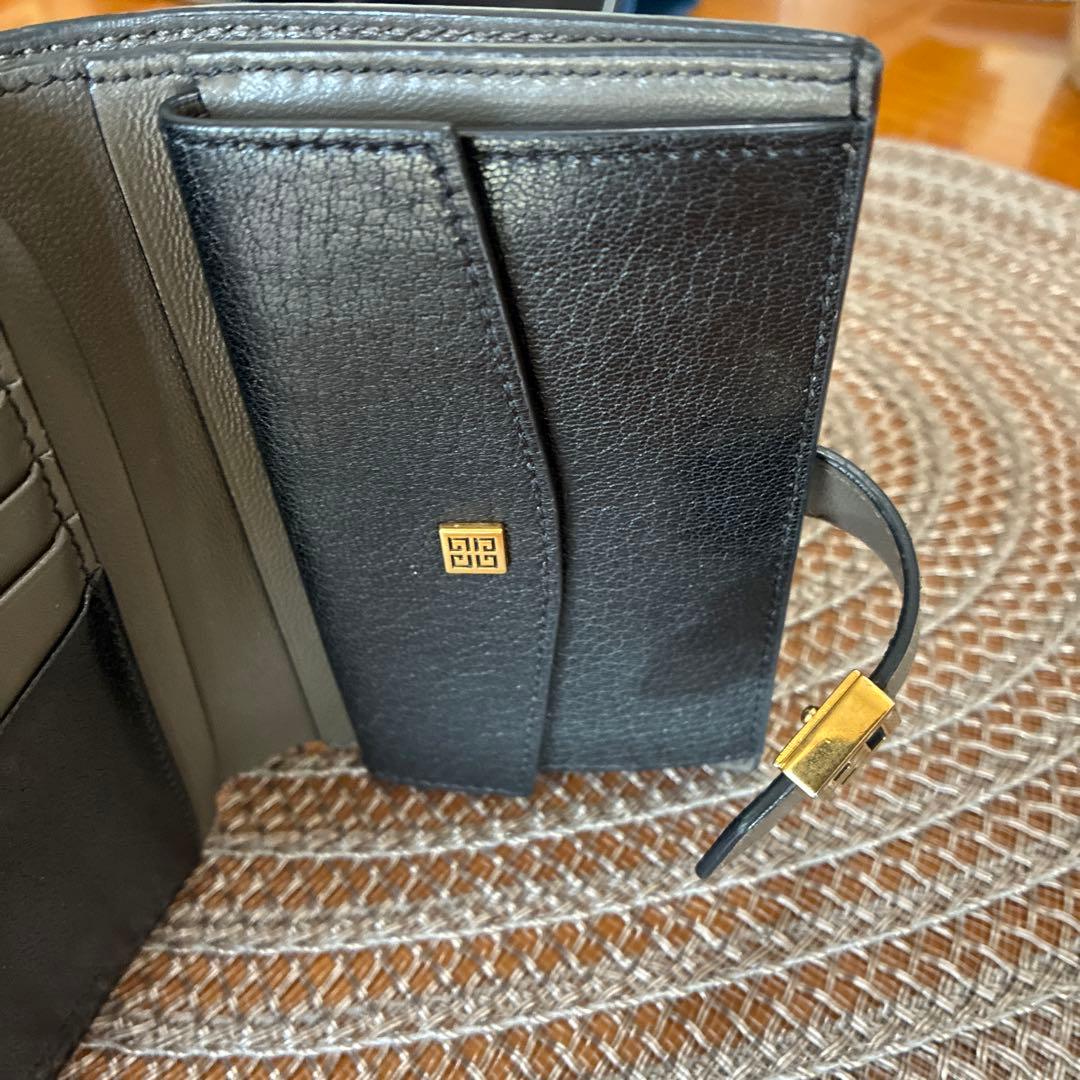 GIVENCHY ブラック 二つ折り財布