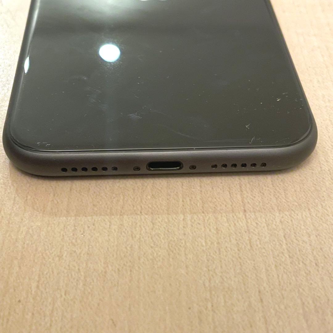【極美品】Apple iPhone11 128GB ブラック　本体