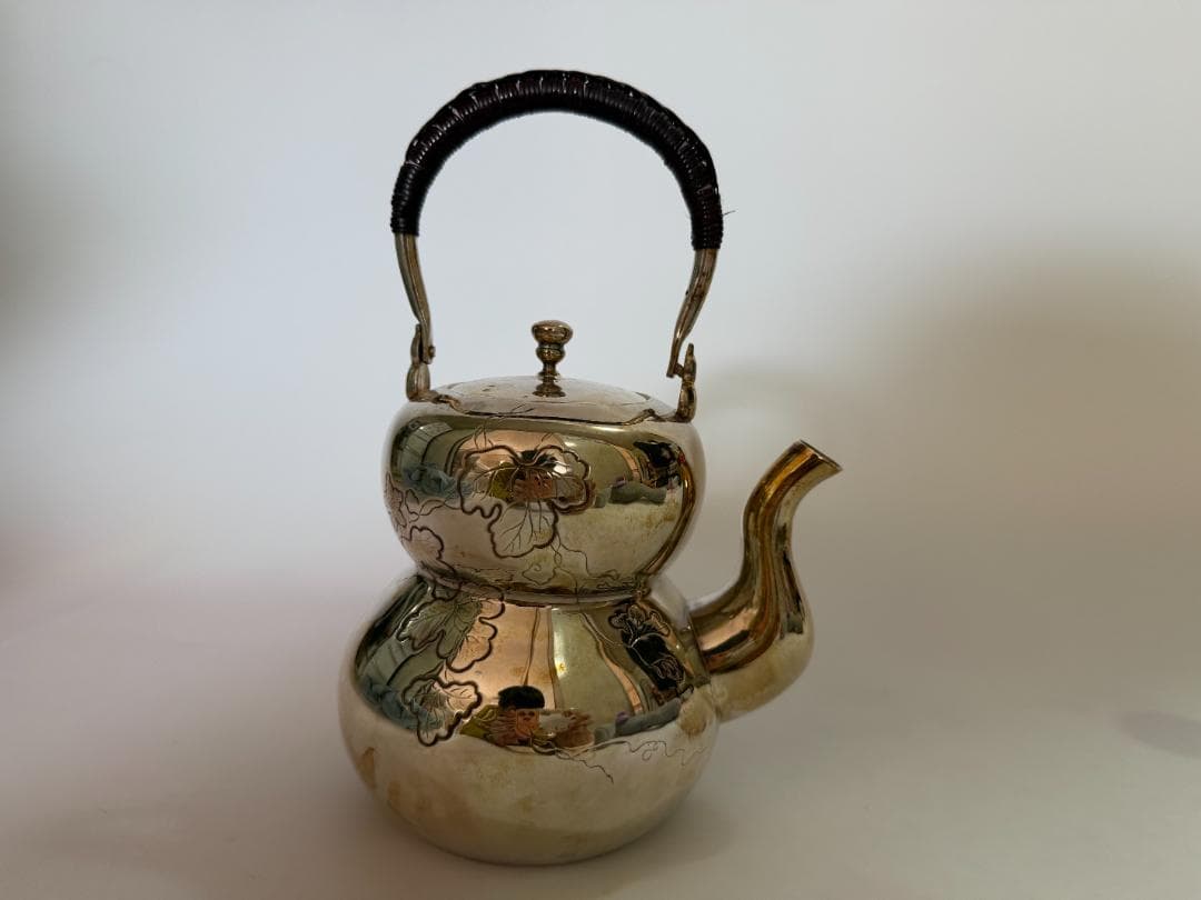 純銀製 南鐐ひょうたん形 花草彫 湯沸 銀瓶 煎茶道具