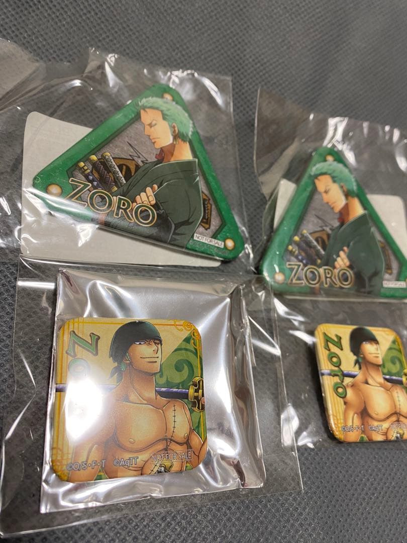 東京ワンピースタワー ロロノア・ゾロ トンガリ缶バッジセット①