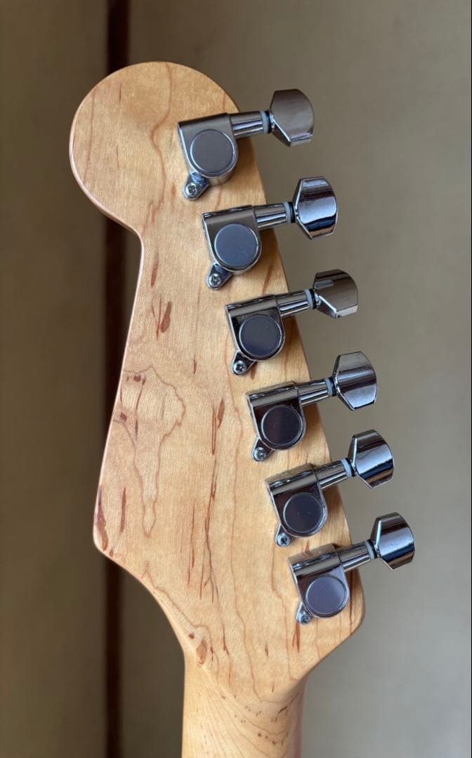 セルダーエレキギター ストラトキャスタータイプ3ピックアップ【中古品】