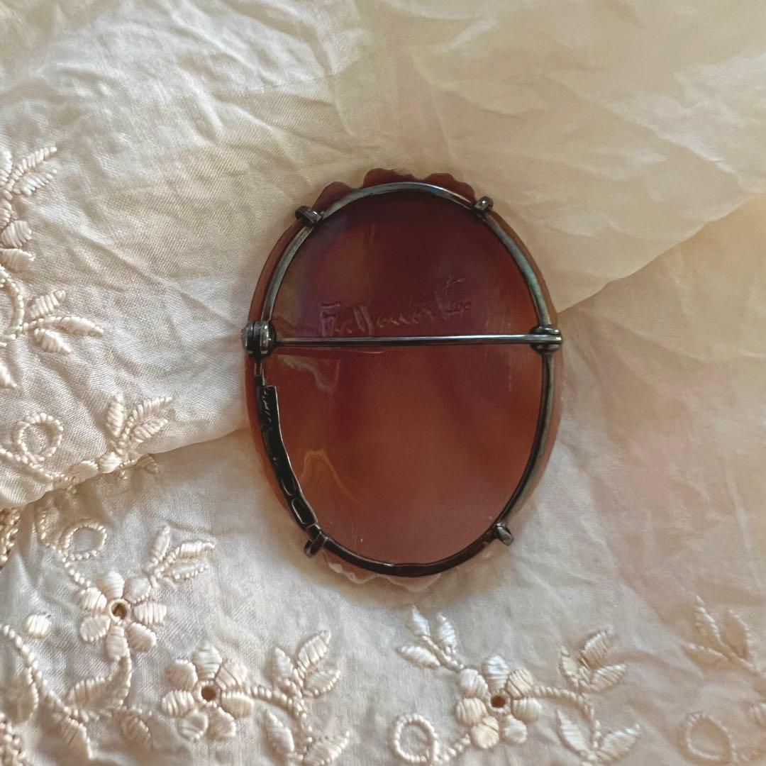 Lisette カメオ　ご婦人のブローチ　ITARY