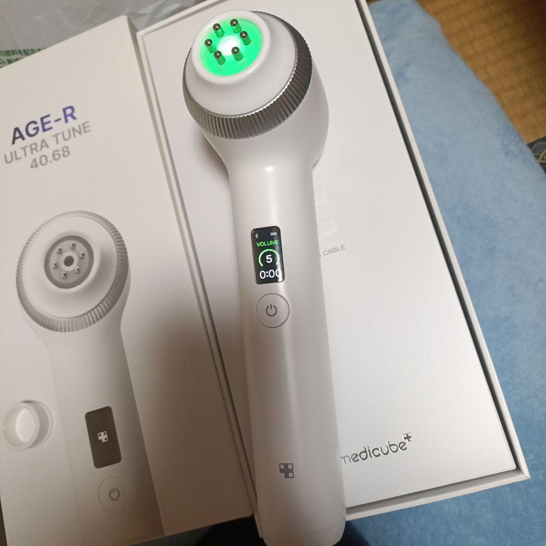 AGE-R ULTRA TUNE 40.68 メディキューブ美顔器