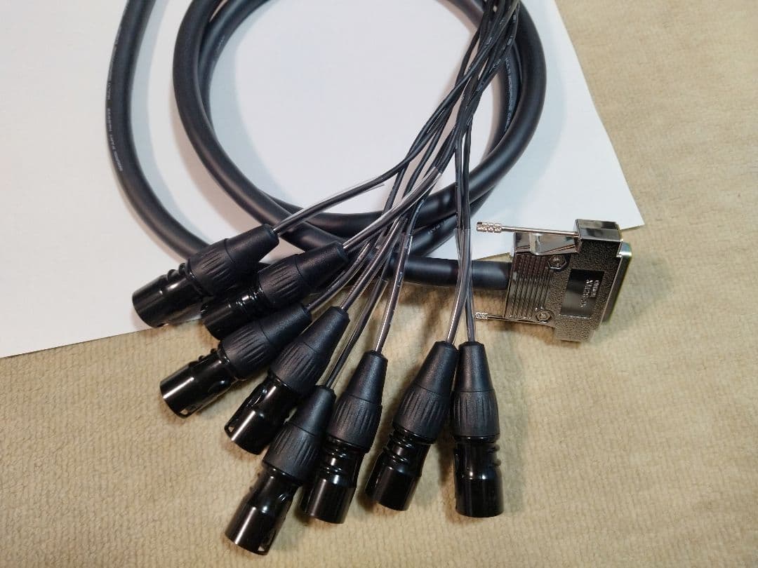 MOGAMI 2932 D-Sub25→XLRコネクター オス 2m