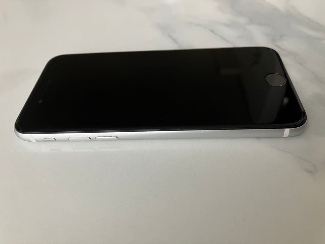 【美品】 iPhone SE 第2世代 SE2 64GB 本体
