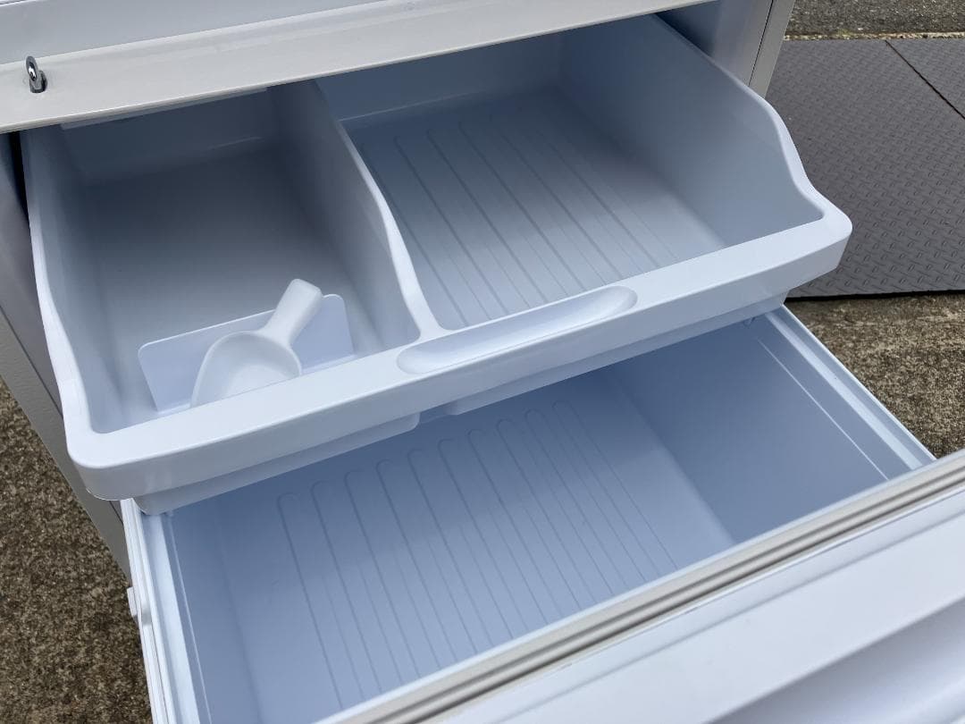 愛知岐阜/送料無料★美品★シャープ　350L冷蔵庫 SJ-GW35H-W　22年