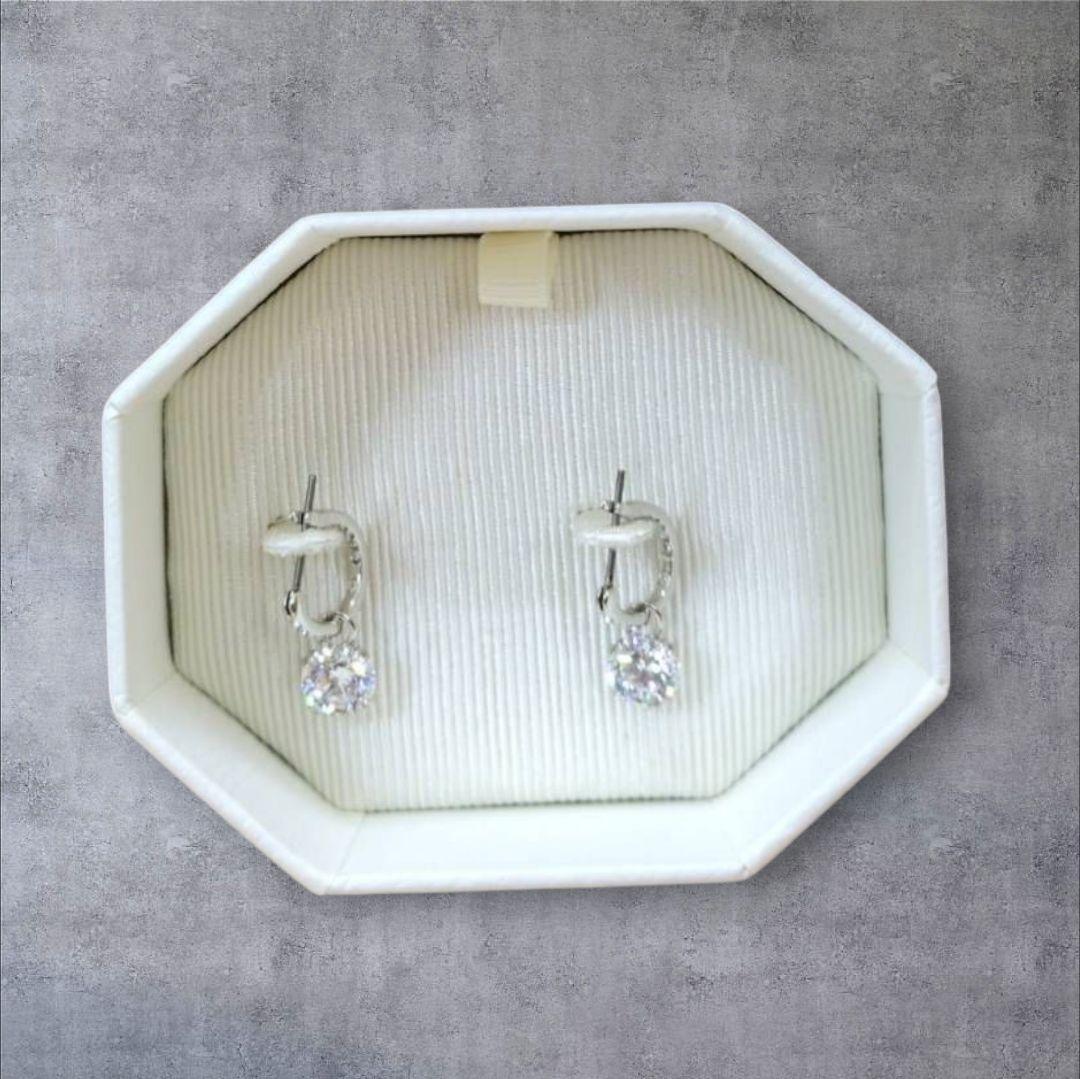 長期保管　未使用スワロフスキー Stilla 大粒ストーン ピアス　レディース