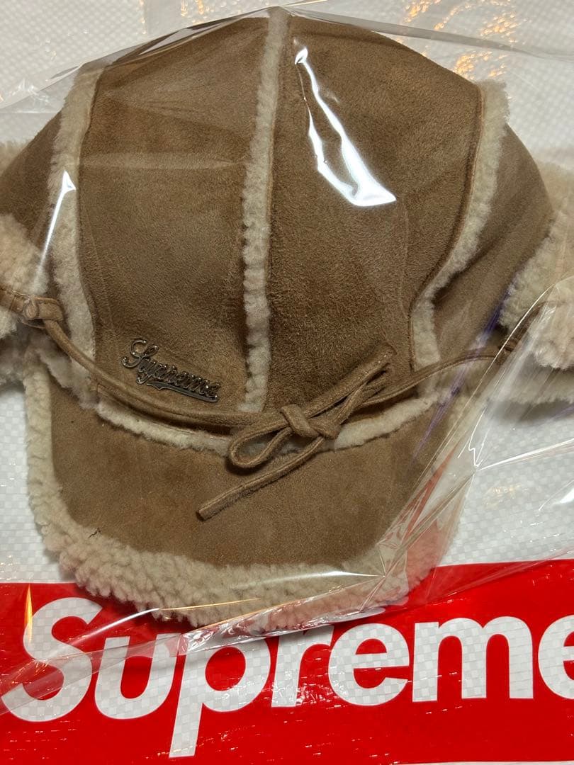 ベージュ　Supreme Shearling Lined Earflap Cap