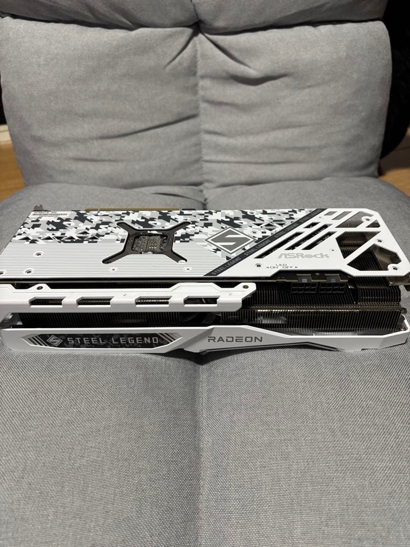 グラフィックボード・グラボ・ビデオカード GPU ASRock Radeon RX7800XT Steel Legend