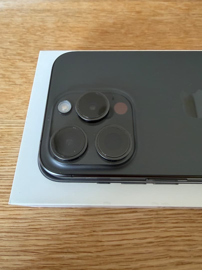 iPhone15 Pro ブラックチタニウム 256GB バッテリー91%