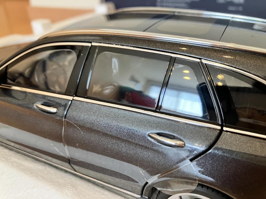 ノレブ メルセデスベンツ Cクラスワゴン S205 1/18 ミニカー