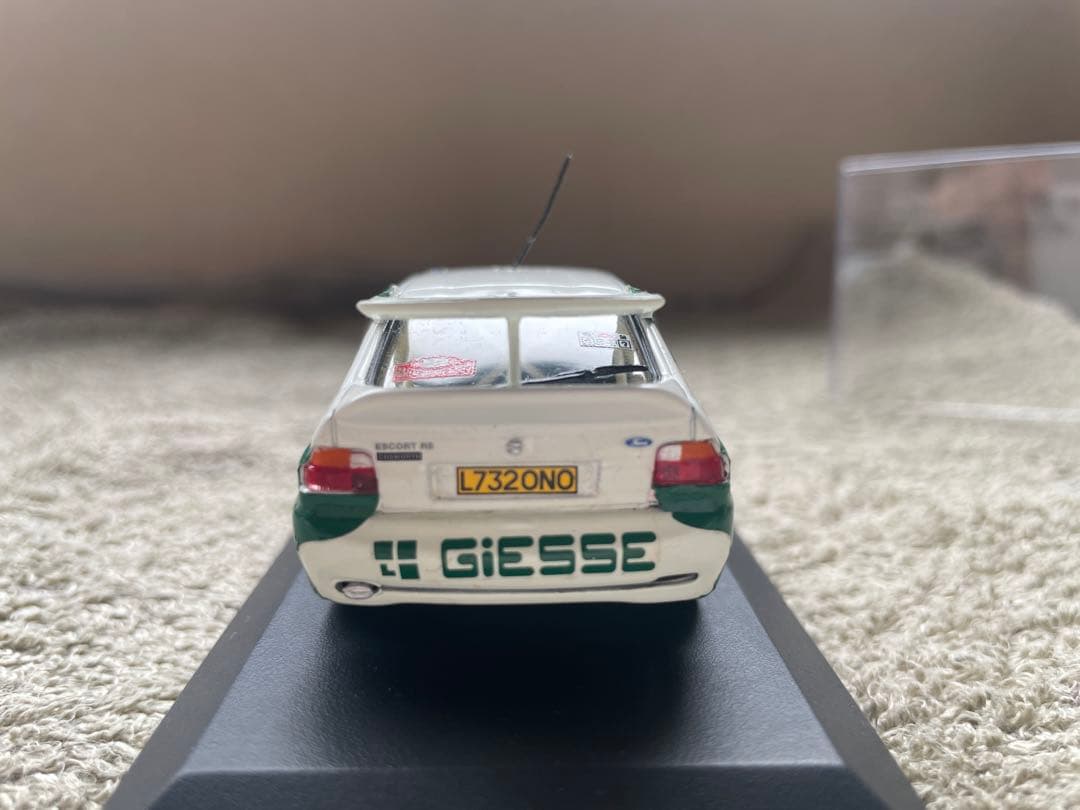 フォード　1994　Escort RS Cosworth ミニチャンプス1/43