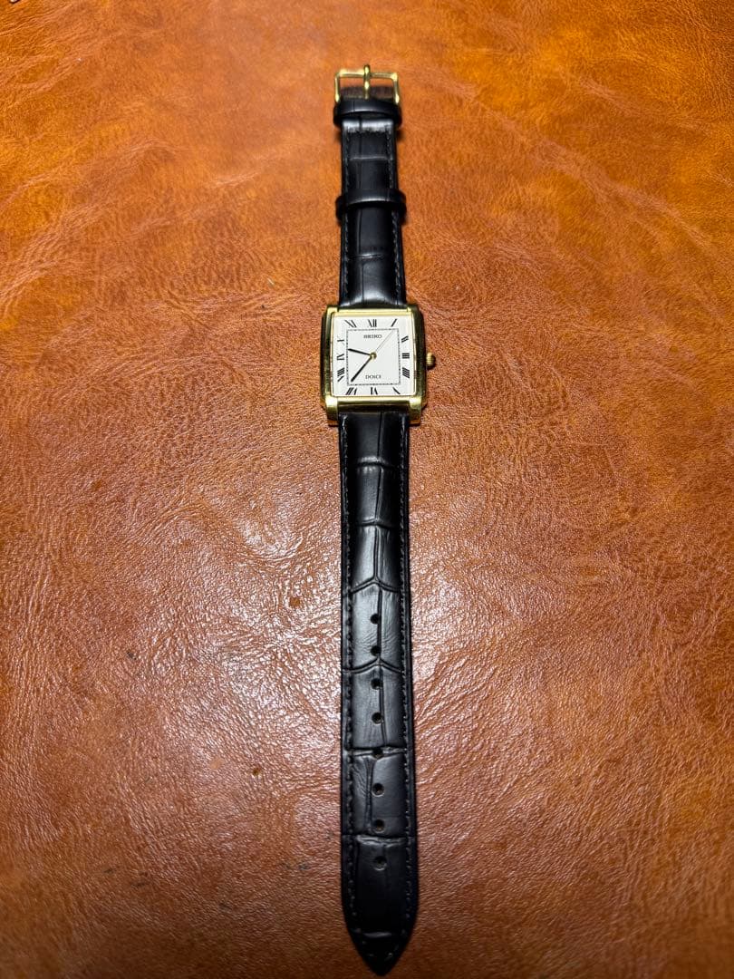 A121 希少 稼動品 SEIKO DOLCE スクエア型 90年代ヴィンテージ