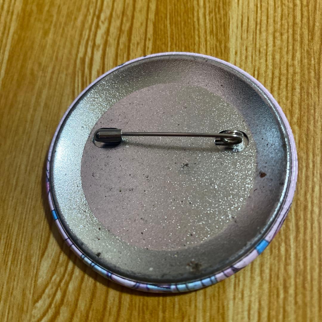 NEEDY GIRL OVERDOSE 限定缶バッジ