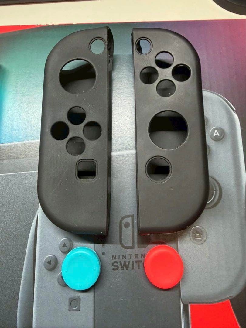 Nintendo Switch 本体 + Joy-Con 周辺機器完備