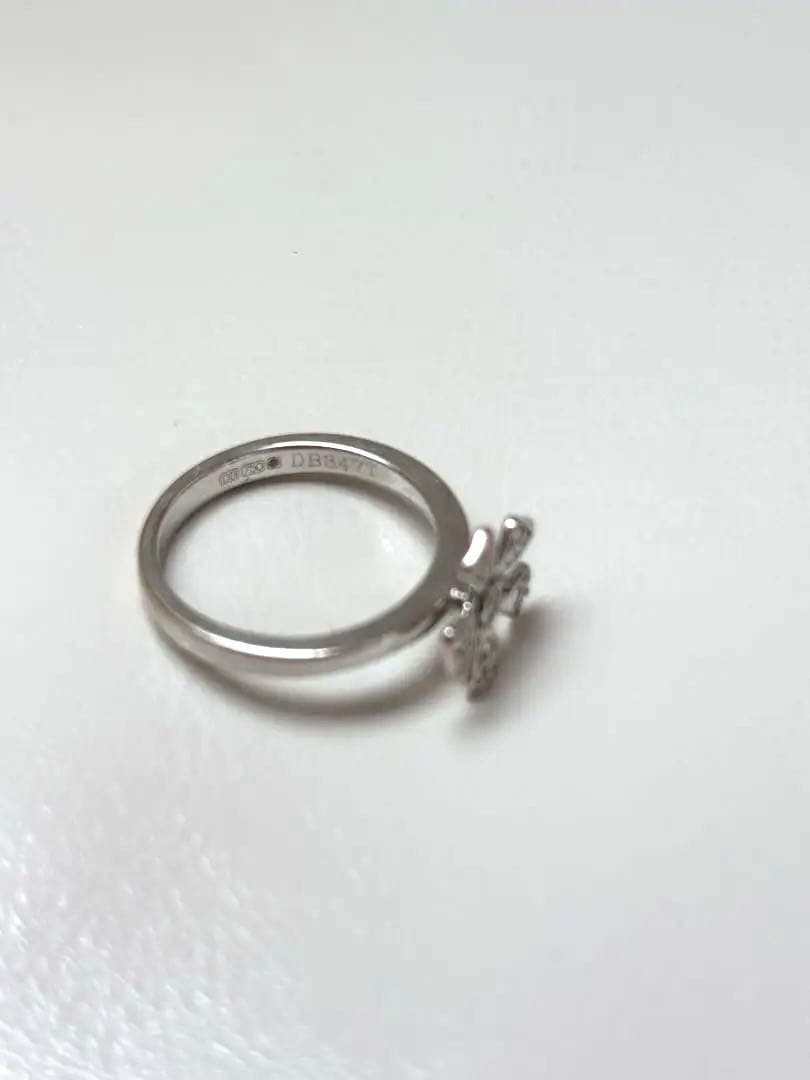 ダイヤモンド　フラワー　リング　ホワイトゴールド