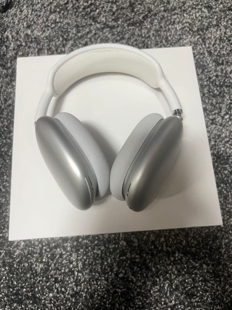 AirPods Max シルバー 専用ケース付き　超美品　試着程度