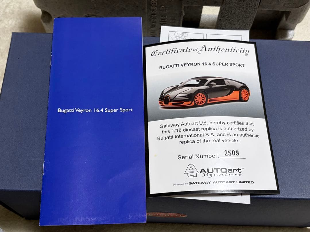 AUTOART Bugatti Veyron ミニカー 1/18