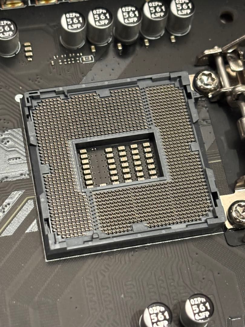 MSI MAG Z590 TORPEDO マザーボード