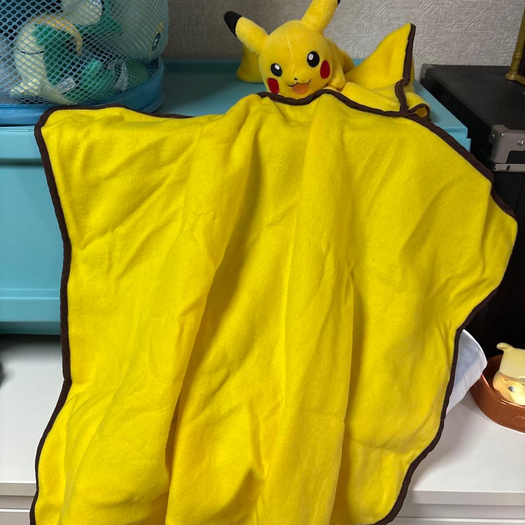 ピカチュウ ブランケット ぬいぐるみ