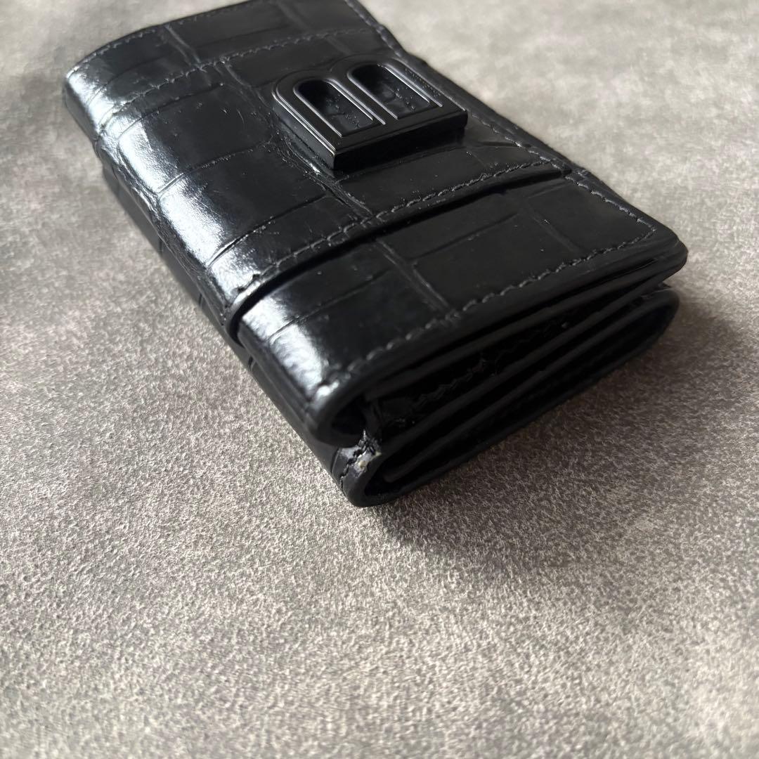バレンシアガ 三つ折りブラック アワーグラス クロコ 型押し Bロゴ