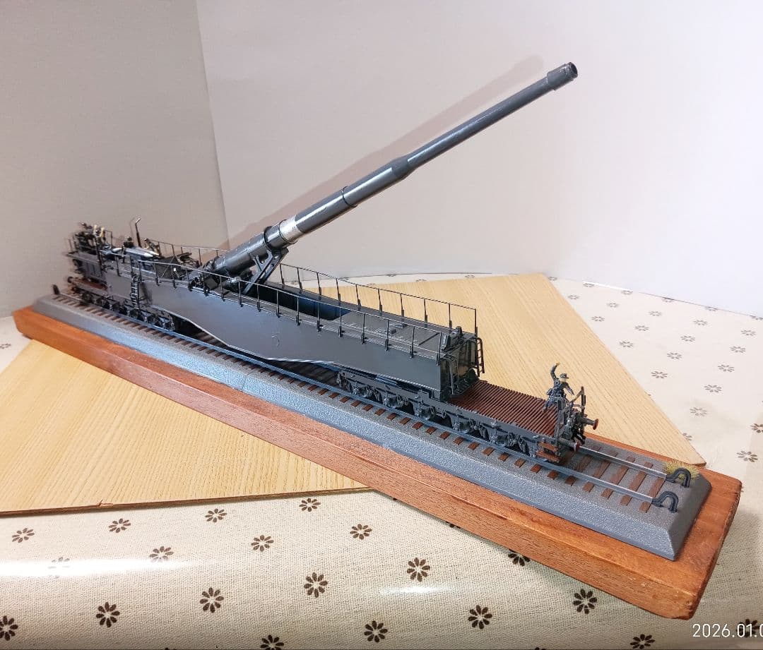 ドイツ列車砲 K5(E)レオポルド　展示台付き①